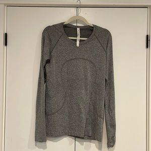 Lululemon Swiftly Tech Long Sleeve shirt